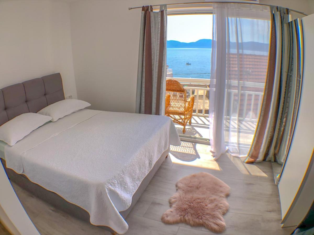 Apartments By The Sea Gradac, Makarska - 13181 Градац Екстериор снимка